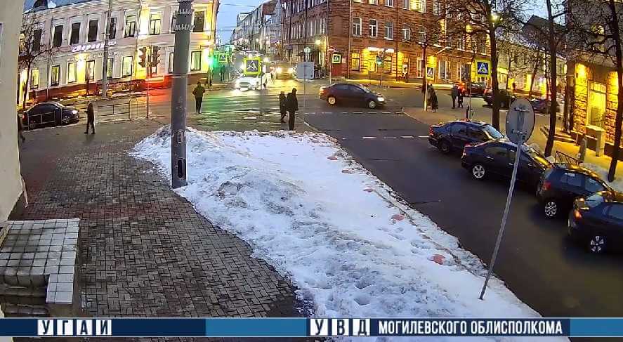 В Могилеве на пешеходном переходе водитель сбил женщину