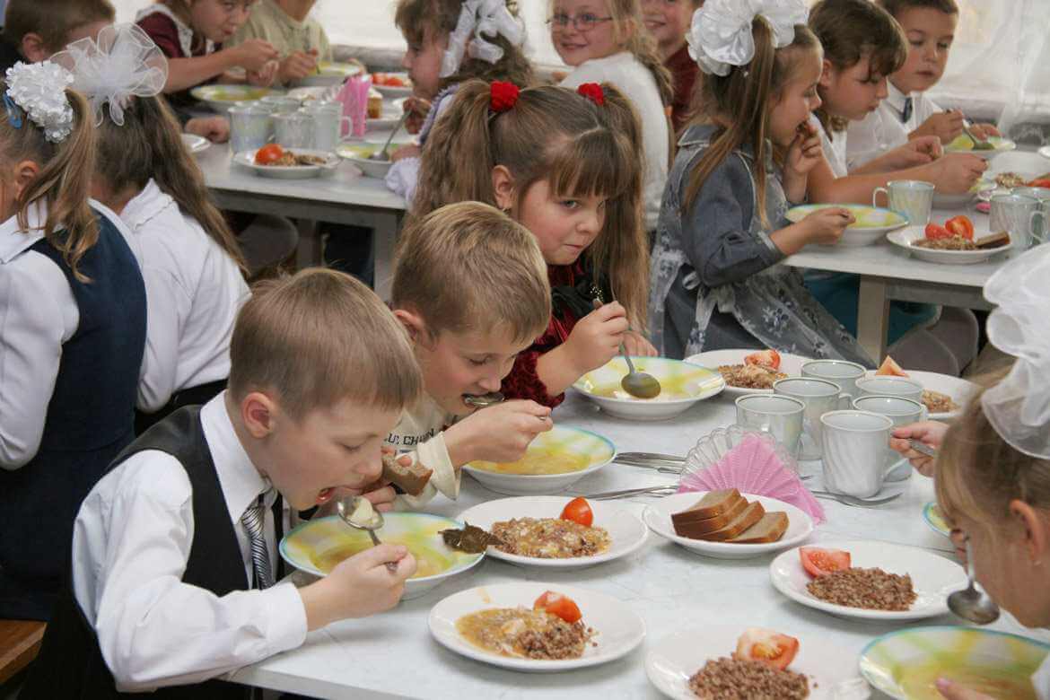 "Горячая линия" о школьном питании в Могилевской области пройдет 5 марта
