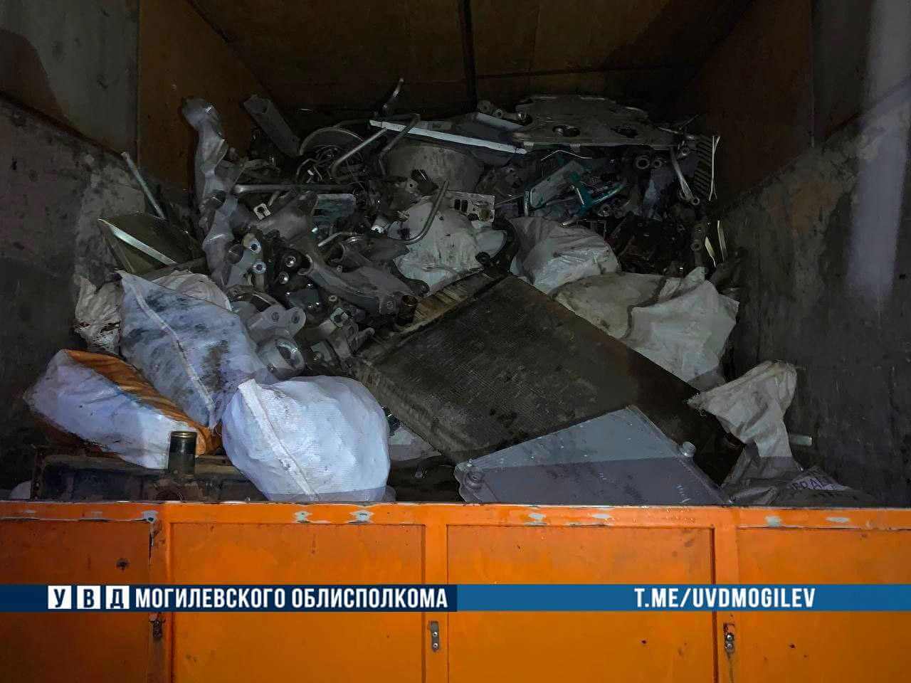 Более 2 тонн лома цветных металлов пытался вывезти на реализацию могилевчанин