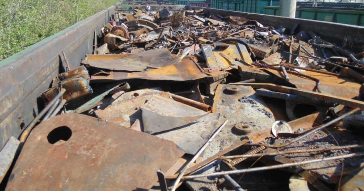 Могилевчане пытались украсть из вагона поезда 2,5 тонны металлолома
