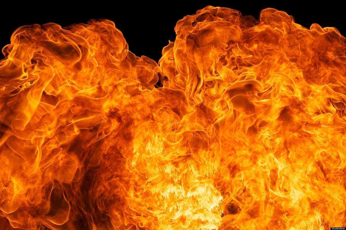 Житель Могилевского района загорелся, спасая дом от пожара