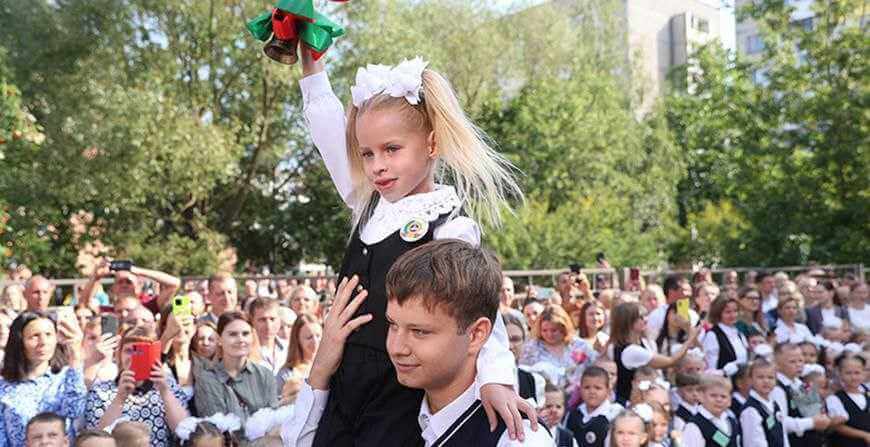 Торжественные линейки прошли сегодня в школах Могилёва