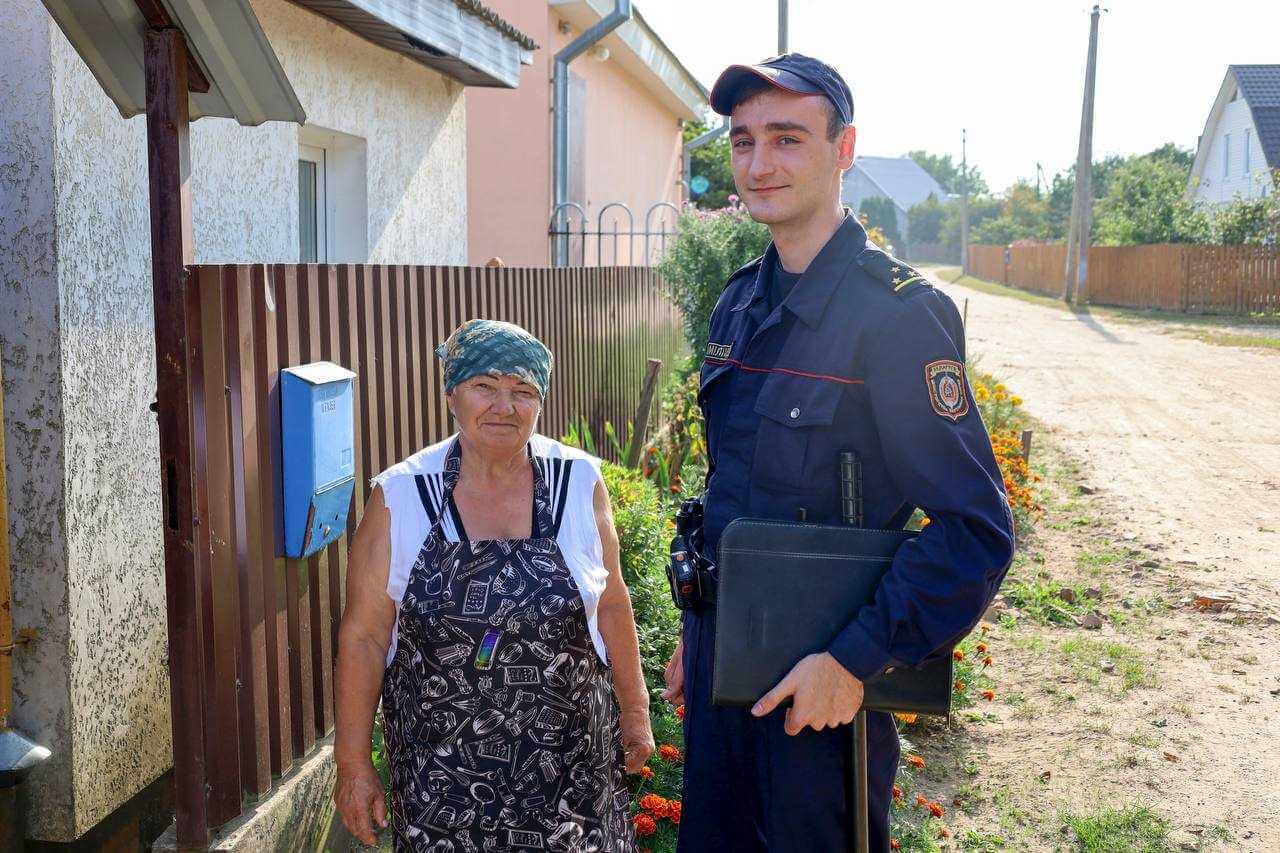 Могилевчанке позвонил мошенник - она обратилась за помощью к участковому