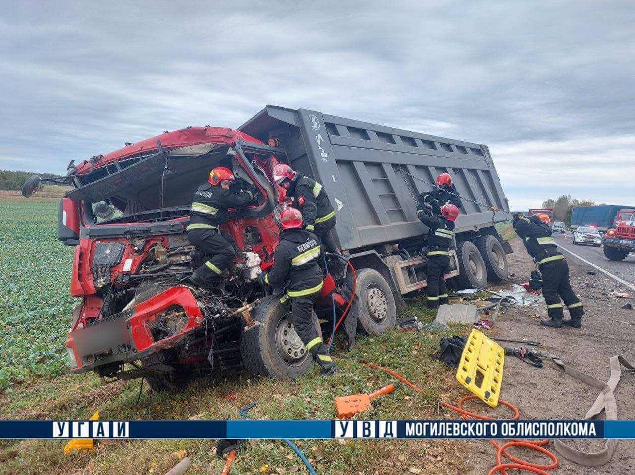 На Могилевщине столкнулись два грузовика