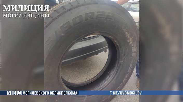 В Могилеве бывшие одноклассники похитили шины из автотранспортного цеха