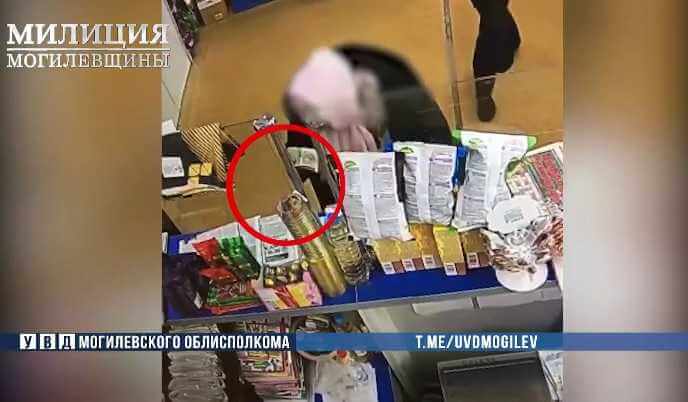 В Могилеве 69-летняя женщина подобрала с пола на почте чужие деньги и попала под уголовку