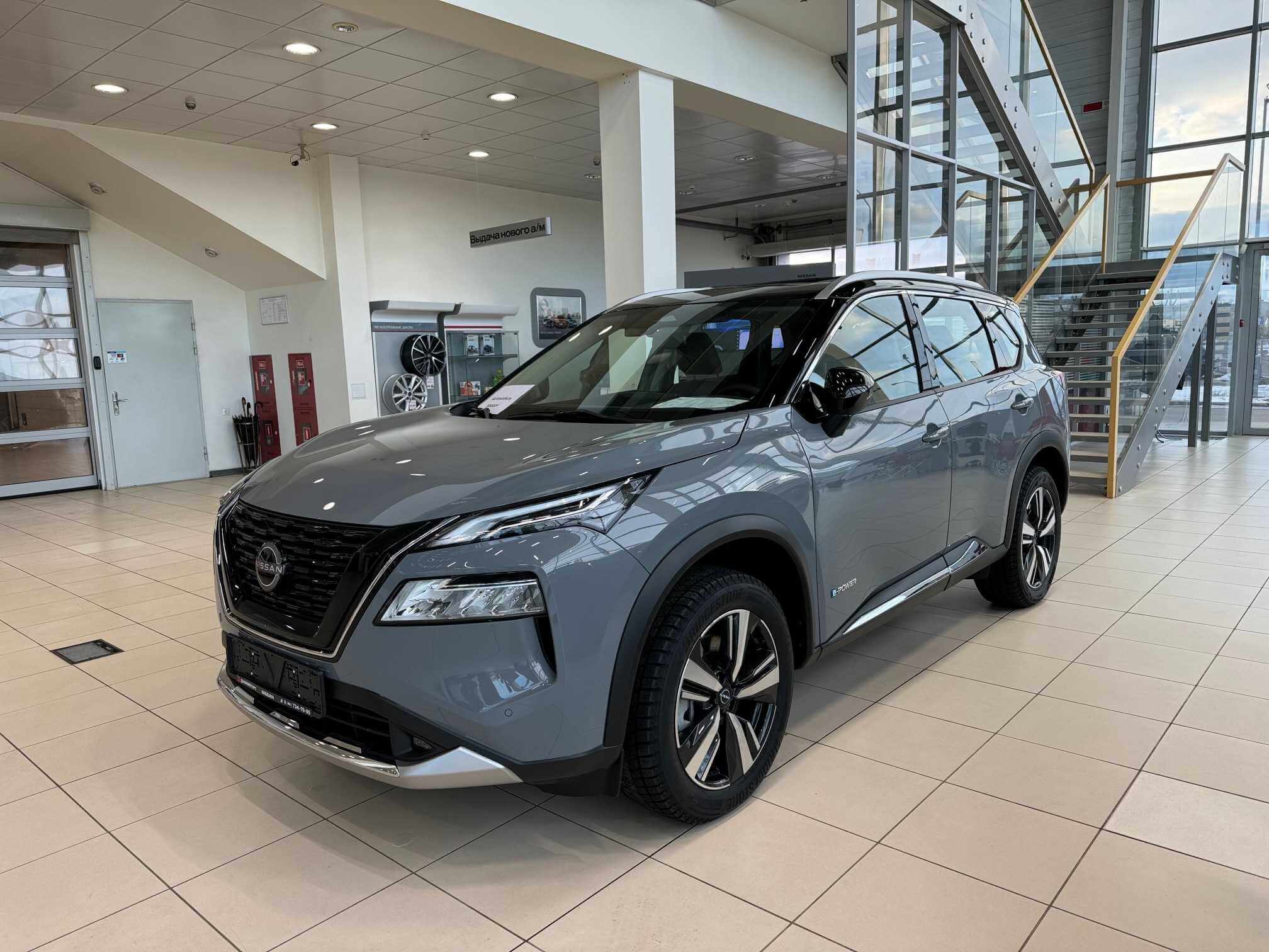 Могилевчанам задешево распродают Nissan. После ликвидации запасов цены взлетят