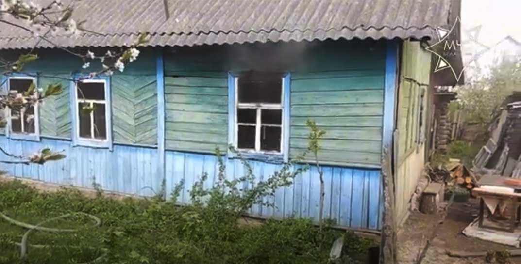 В Могилеве тушили пожар в частном доме