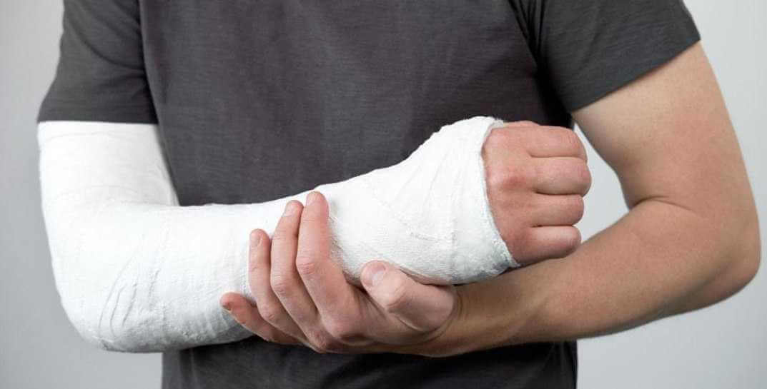 Страховые мошенники из Могилевской области специально наносили себе травмы и заработали таким образом более 420 тысяч рублей