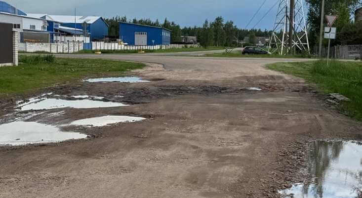 Жители деревни под Могилевом жалуются на состояние дороги