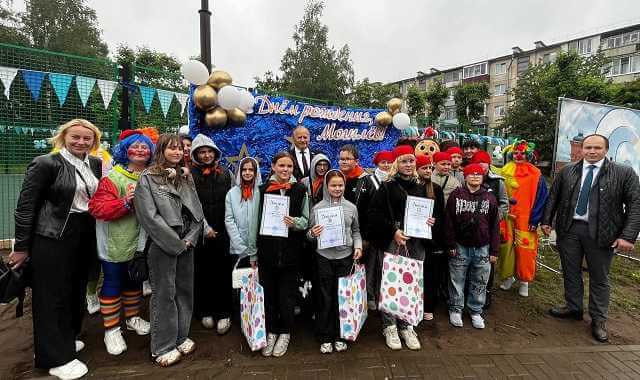 В Октябрьском районе Могилева открылась новая детская площадка