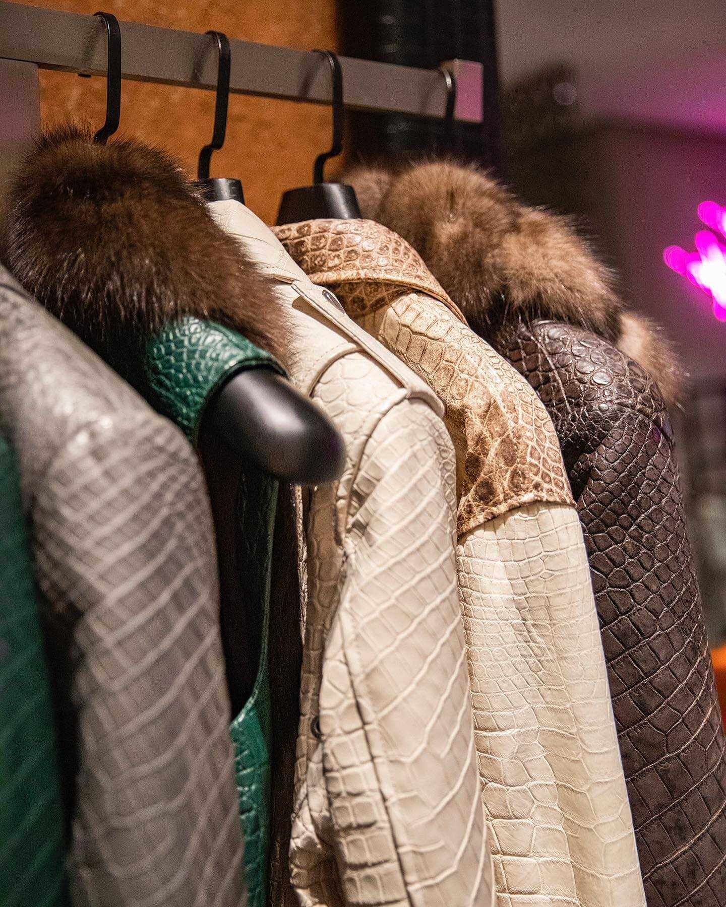 Женские кожаные куртки