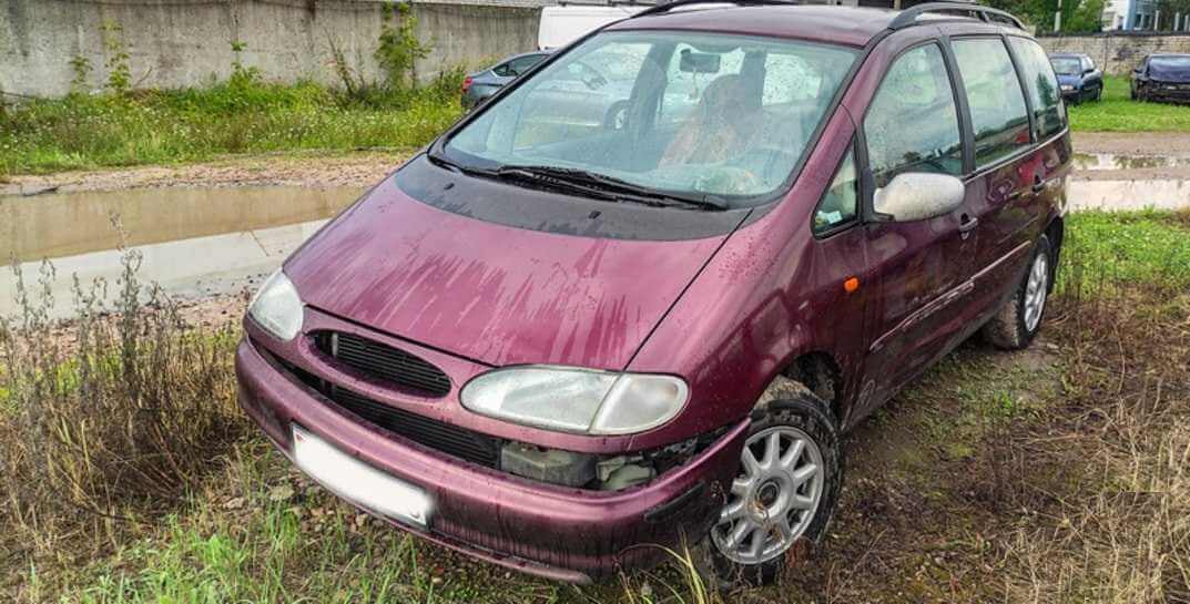 В Могилевском районе сельчанин угнал машину, покатался по деревне и поставил ее на место