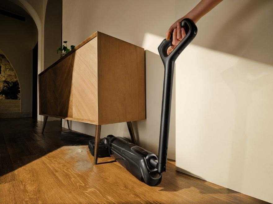 D:\Trouver\Trouver M50 Ultra\Статья №1 (Денис)\World’s First Easy Low Space Access with Foldable & Extendable Handle 折叠伸缩手柄.jpg