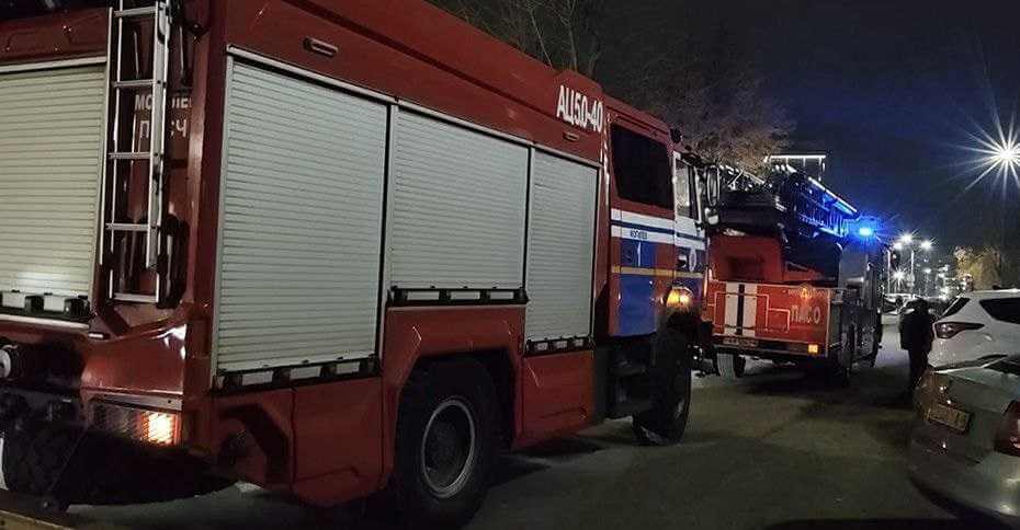 Троих взрослых и ребенка спасли работники МЧС на пожаре в Могилеве
