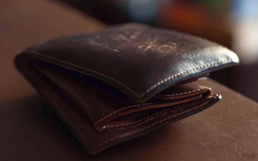 В Могилеве пенсионерка забыла кошелек в магазине - оперативники быстро нашли вора