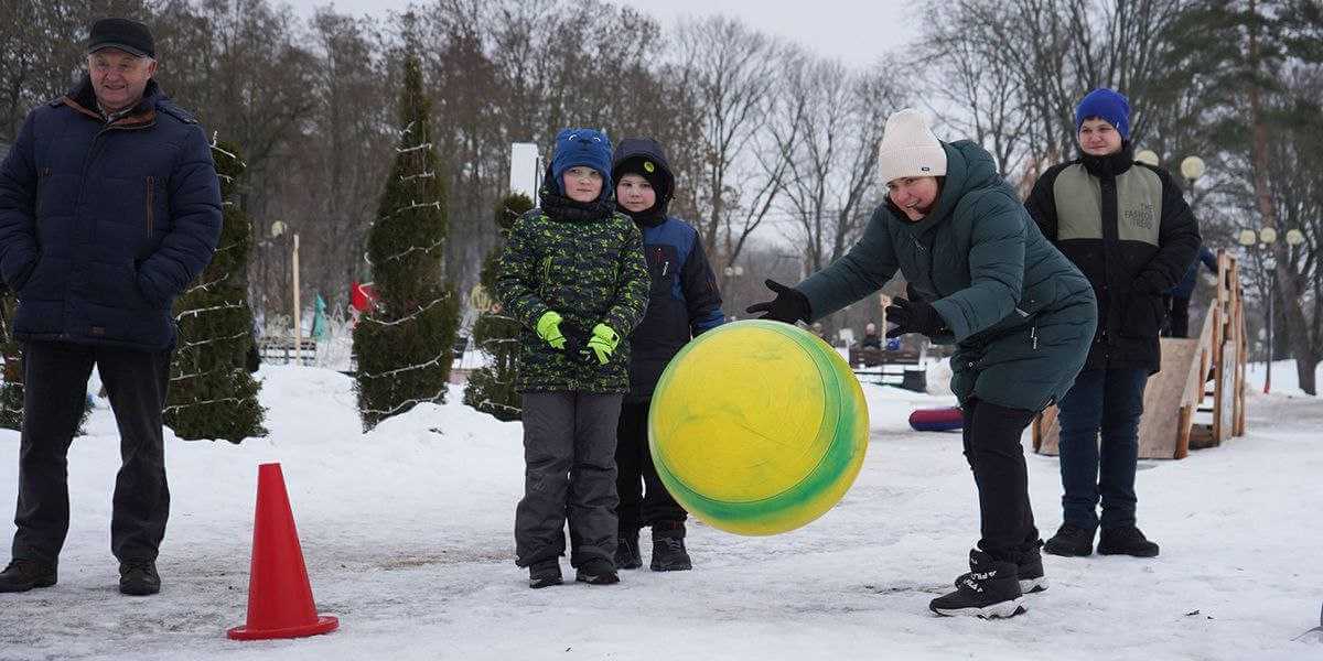 Могилевчан 25 декабря приглашают на спортивный семейный праздник «Новогодняя круговерть»