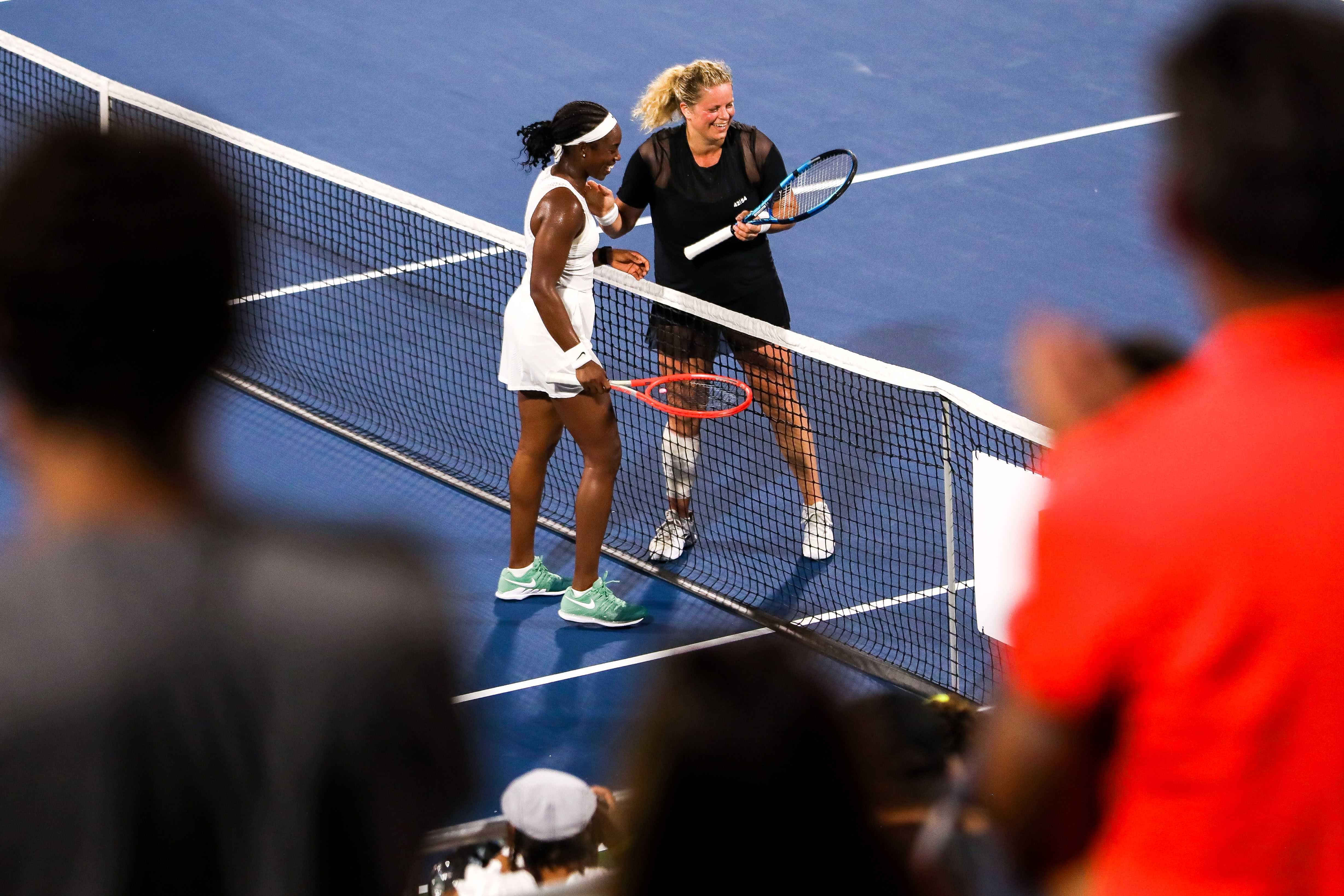 Выставочные матчи в теннисе: больше, чем просто игра