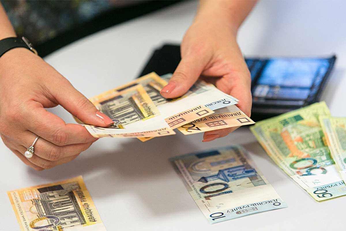 Какую зарплату получали  в Могилевской области в декабре 2025 года