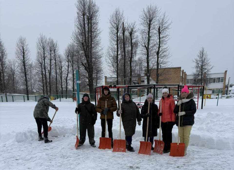 Депутаты Могилевского городского Совета депутатов с раннего утра сегодня трудились в разных частях города