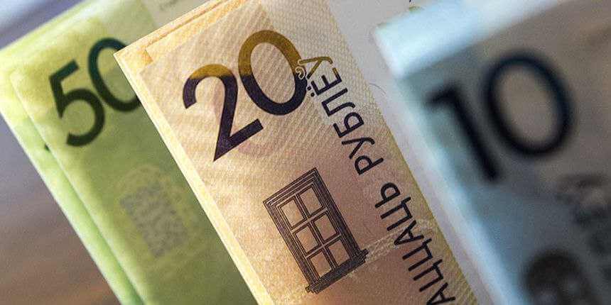 Могилевчанка брала товары в рассрочку, продавала их, а взносы не платила