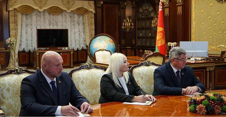 Лукашенко назначил зампреда по вопросам строительства и ЖКХ в Могилевской области и трех руководителей районов