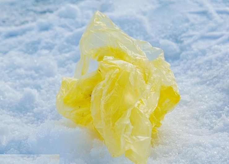 Показываем, как выглядит лед после рыбалки на Фатинском заливе в Могилеве