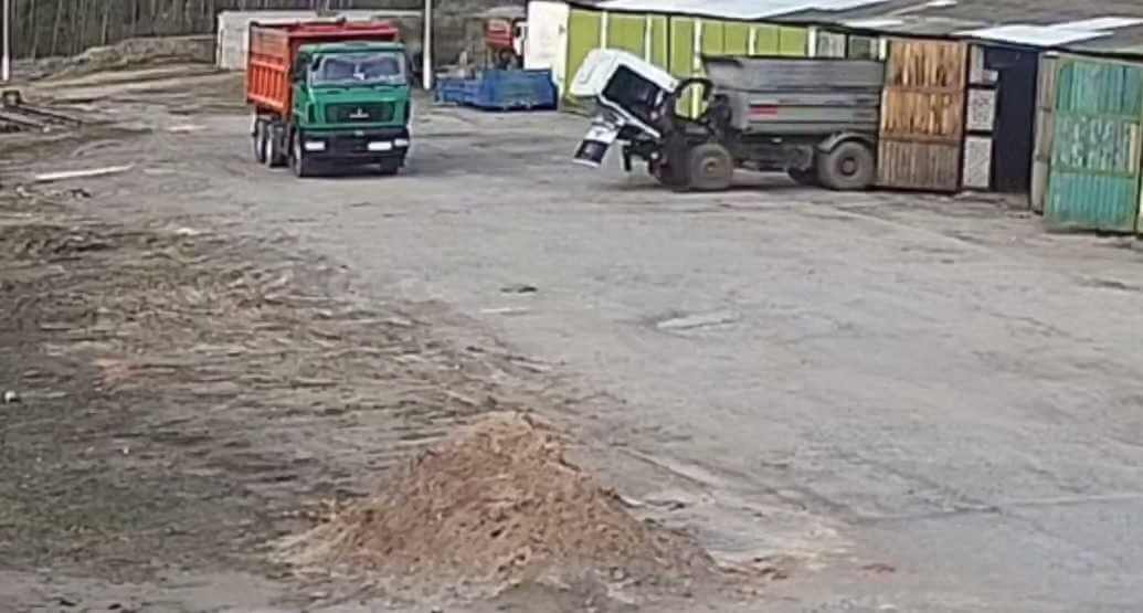 На Могилевщине водитель сельхозпредприятия нарушил ТБ и погиб под колесами техники, но его семья добилась компенсации