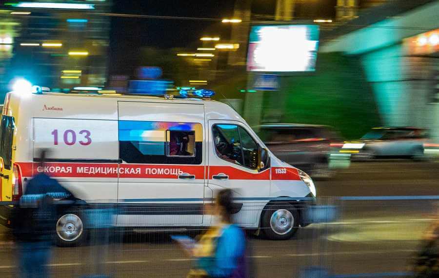 В Могилёве 7-летний ребенок выпал из окна третьего этажа общежития