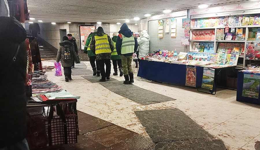 В Могилеве в подземке на перекрестке Первомайской и проспекта Мира положили коврики