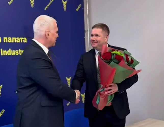 Мэр Могилева Сергей Чертков представил коллективу фабрики мороженого нового руководителя