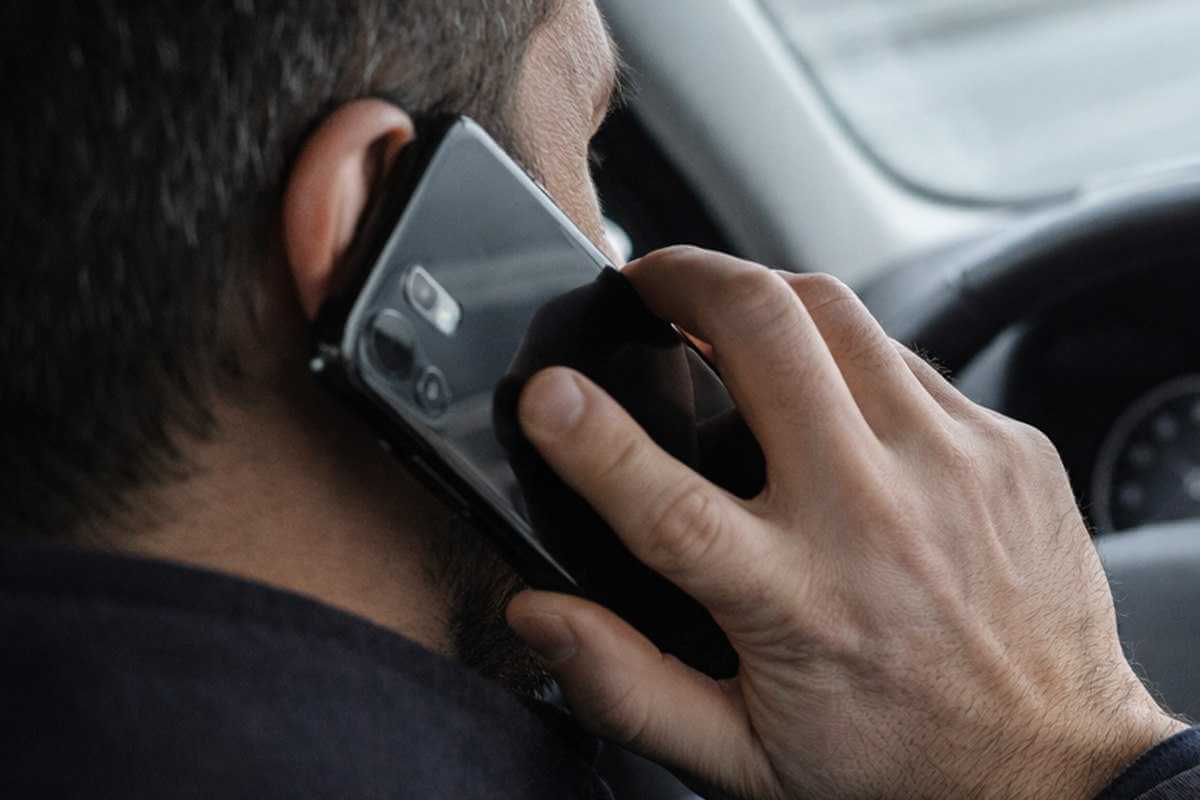 ГАИ Могилевщины будет следить за водителями и пешеходами с телефонами в руках