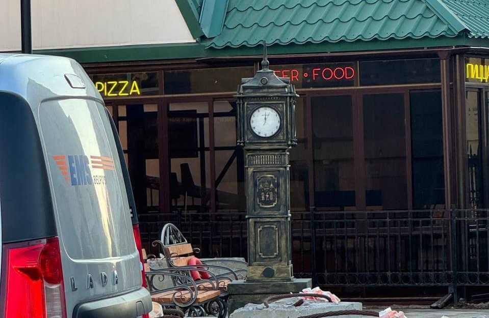 В Могилёве появился свой Биг-Бен с гербом города и головой льва