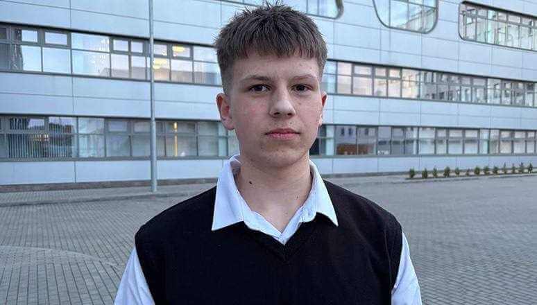 Могилевский учащийся разработал двигатель на графене, который в 3 раза мощнее медного