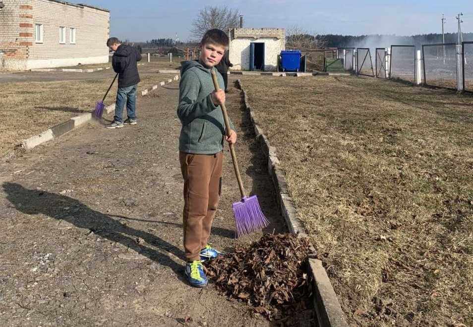 Детский социальный приют Могилевского района провел субботник после переезда