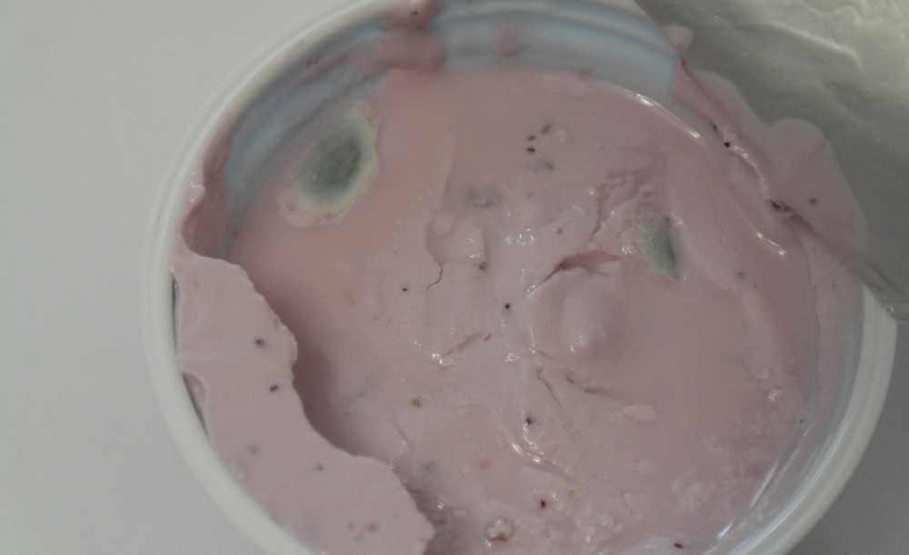 Могилевчанка несколько месяцев платила из зарплаты за просрочку, а наниматель не смог объяснить — почему