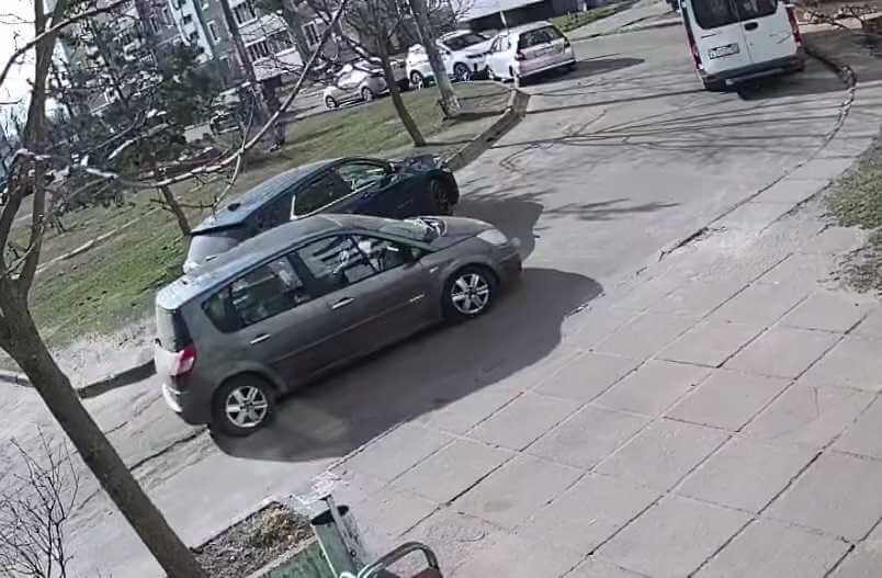 В Могилеве пенсионер врезался в чужое авто и просто уехал с места аварии