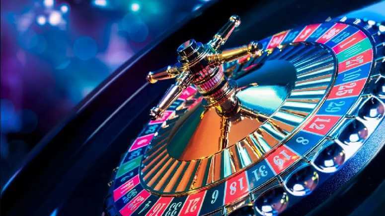 В Могилеве главбух украла у организации баснословную сумму денег — все потратила на онлайн-казино