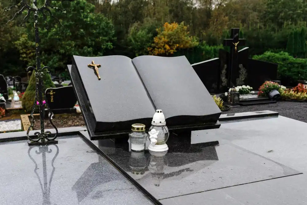 Изготовление памятников и оград в Минске: качество, материалы и сроки установки от Вайтон Групп