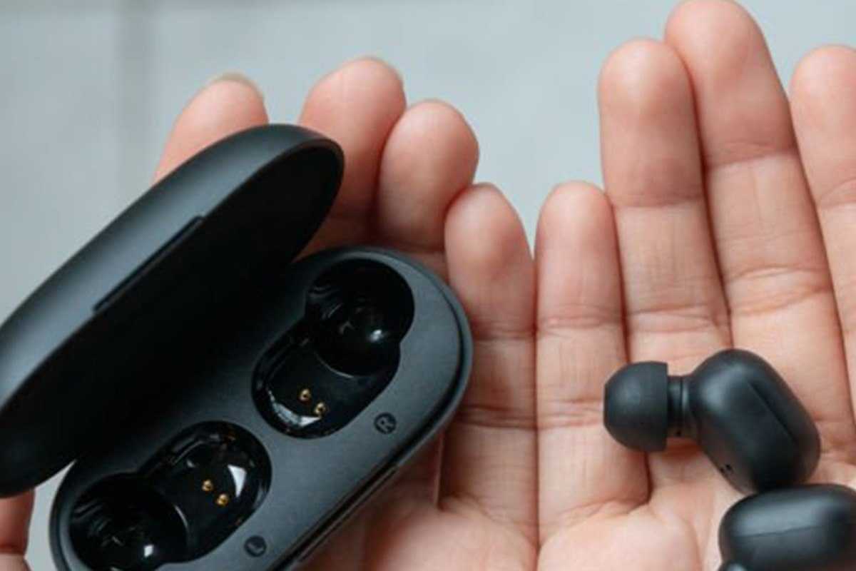 В Могилеве у подростка «взорвались» наушники — он в больнице