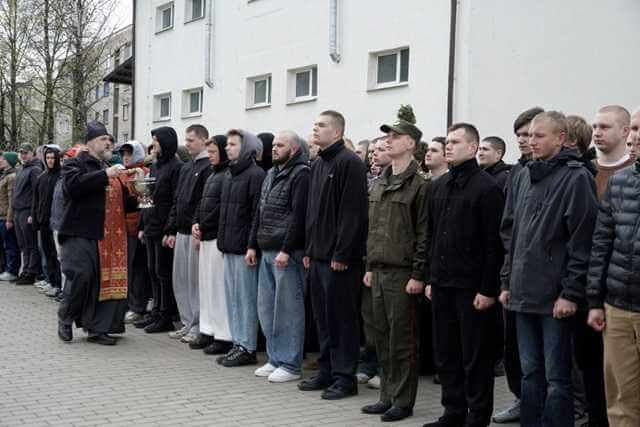 Могилев отправил новобранцев на срочную военную службу